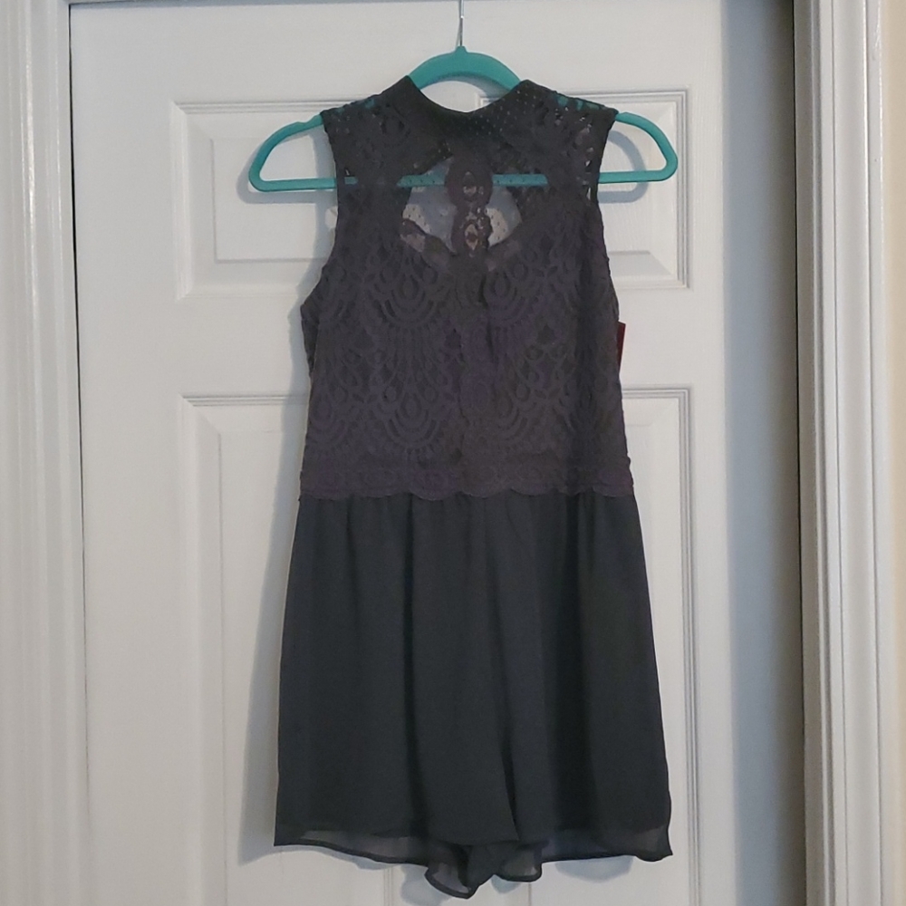 Super cute Xhilaration gray romper